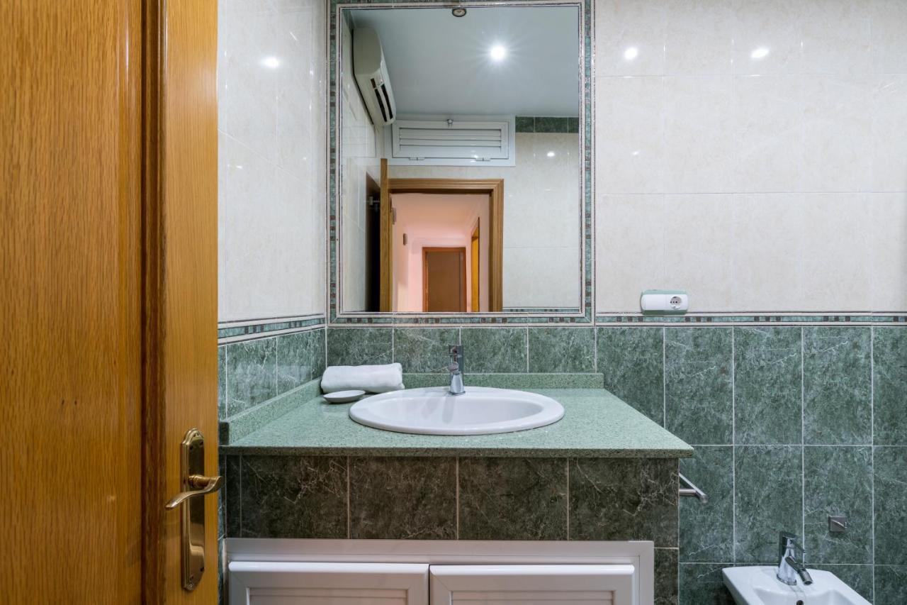 Holi-Rent Salado Daire Sevilla Dış mekan fotoğraf